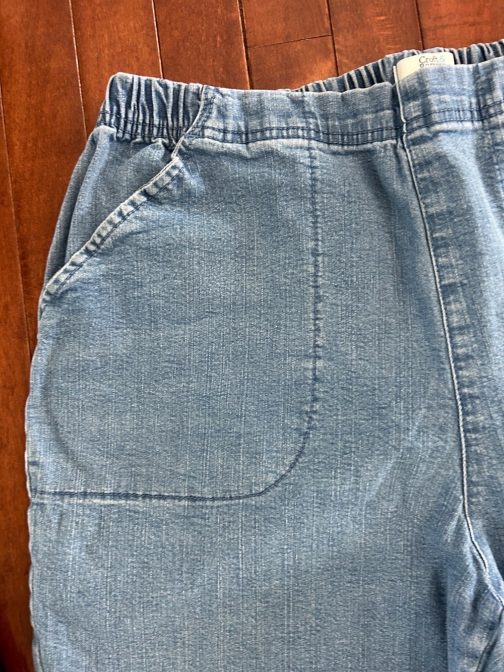Croft & Barrow Women's Light Blue Denim Jeans — Relaxed Elastic Waist Size 1X - Picture 2 of 7